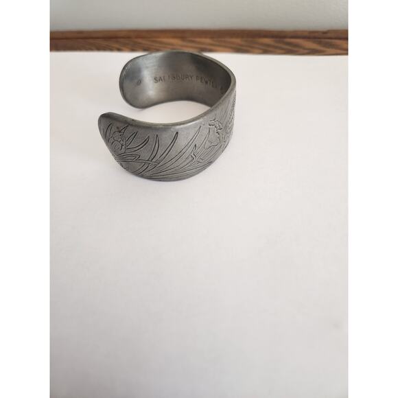 SALISBURY PEWTER Cuff Bracelet~Vintage "January" Flower of the Month. Preowned - Picture 2 of 5